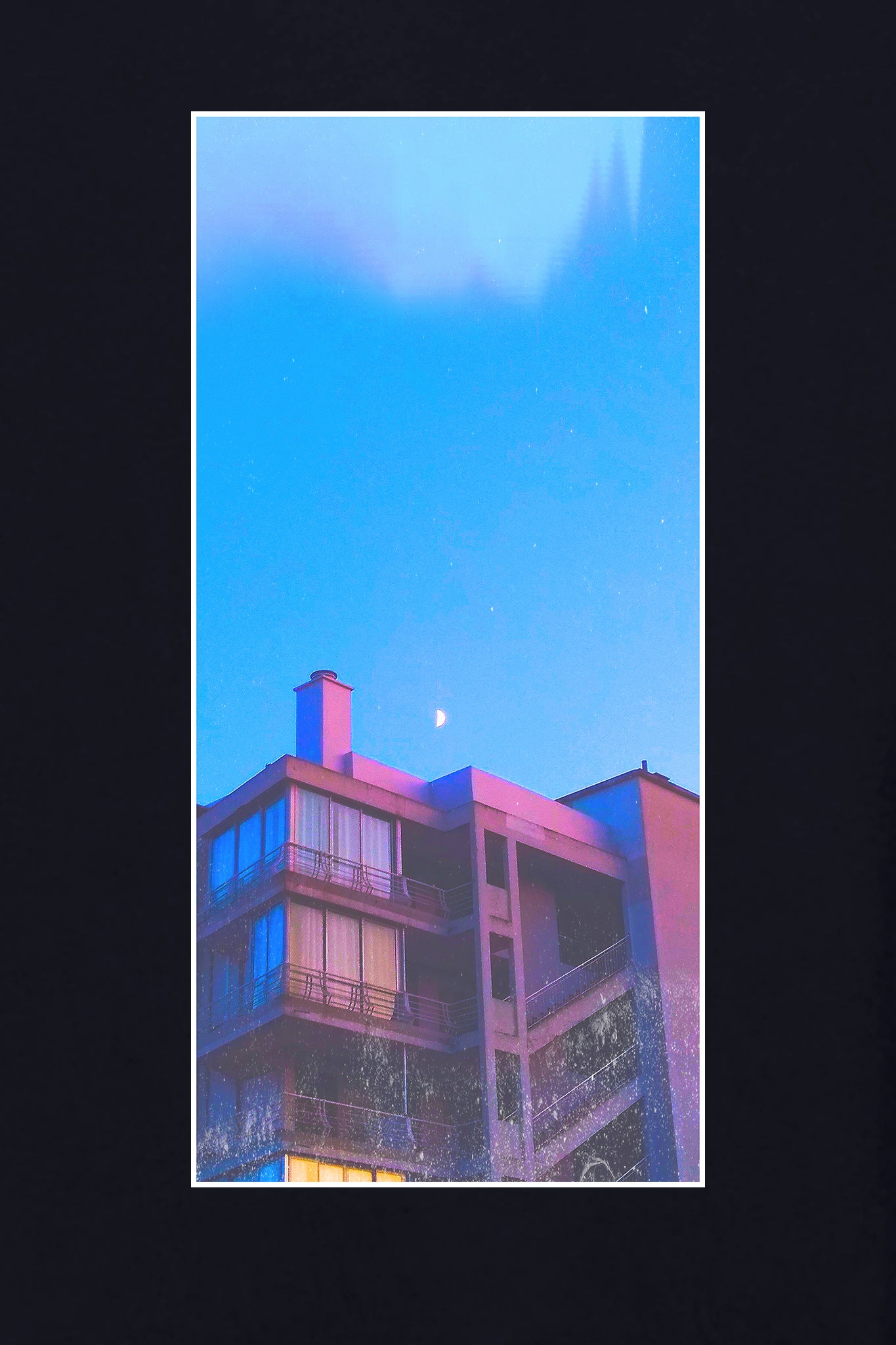 MOON LIGHTS UP THE STREETS SWEATSHIRT